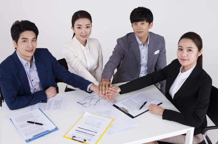 展位展台搭建公司分享 展会销售知晓这六招,可让您在销售道路中越走越好